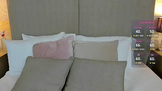 baby naomy online show from 10/24/25, 02:13