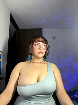 Snapshot of myevangeline_1 chatting on 11/28/25, 04:15 myevangeline 1 online show from 11/28/25, 04:15