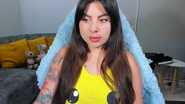 Snapshot of Angel_a- chatting on 11/18/25, 09:08 Angel a- online show from 11/18/25, 09:08