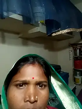 Hot hat online show from 10/10/25, 03:33