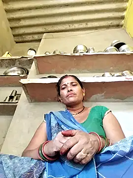 Snapshot of R_sehjal chatting on 10/11/25, 06:01 R sehjal online show from 10/11/25, 06:01