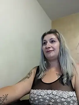 Snapshot of LilithGreenn chatting on 10/12/25, 05:28 LilithGreenn online show from 10/12/25, 05:28