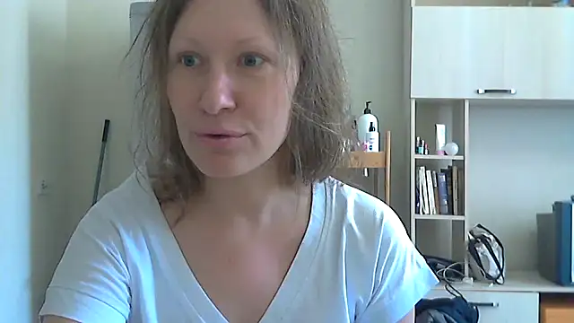 Snapshot of Tavriona chatting on 03/15/26, 06:52 Tavriona online show from 03/15/26, 06:52