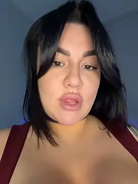 Snapshot of SwittieKendra chatting on 11/18/25, 06:51 SwittieKendra online show from 11/18/25, 06:51