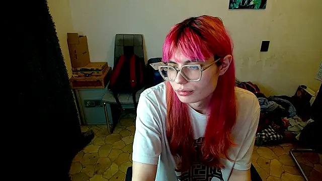 Snapshot of Lizochka1337 chatting on 12/17/25, 02:39 Lizochka1337 online show from 12/17/25, 02:39