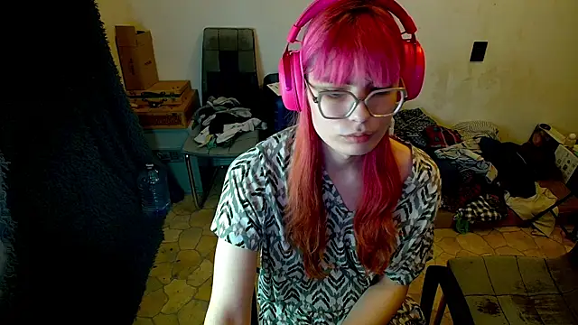 Snapshot of Lizochka1337 chatting on 12/19/25, 12:39 Lizochka1337 online show from 12/19/25, 12:39