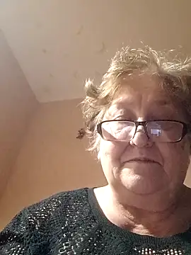 Katherine735 online show from 11/11/25, 12:21