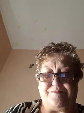 Katherine735 online show from 12/17/25, 05:41