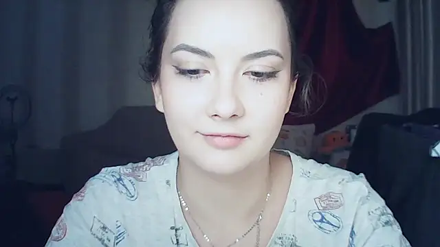 Snapshot of MoodieMira chatting on 11/26/25, 07:04 MoodieMira online show from 11/26/25, 07:04