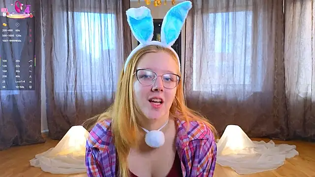 AlinaAldrete online show from 10/25/25, 08:11