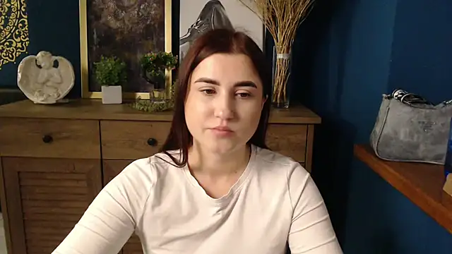 Snapshot of Flower_mary chatting on 10/21/25, 06:47 Flower mary online show from 10/21/25, 06:47