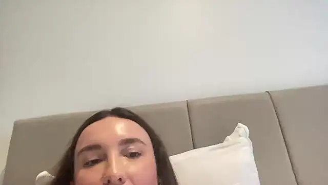 CArivora online show from 02/18/26, 01:40