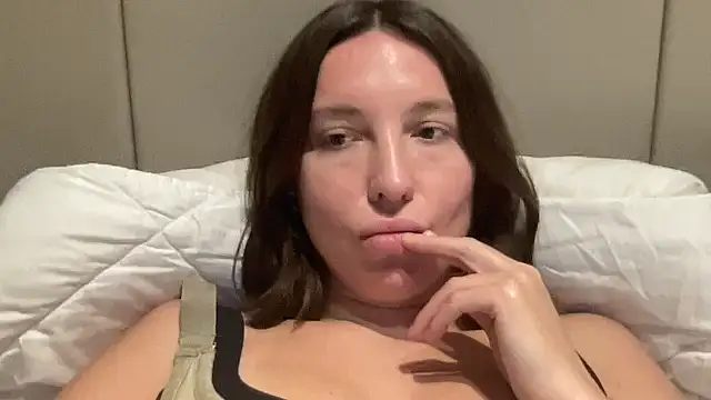 CArivora online show from 02/20/26, 07:58