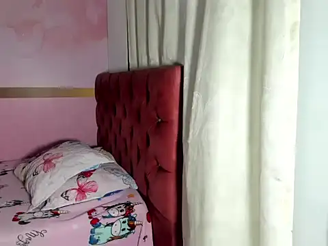 Dakota evans18 online show from 10/19/25, 10:32