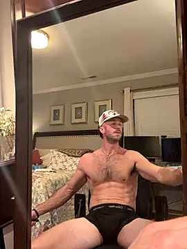 Snapshot of Hammer1128 chatting on 11/12/25, 12:44 Hammer1128 online show from 11/12/25, 12:44