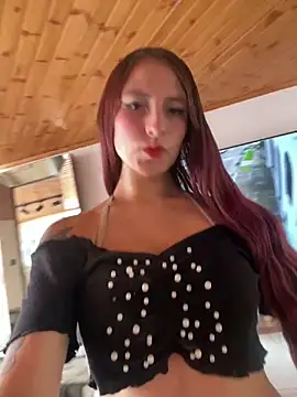 Snapshot of Im_scarlett18 chatting on 11/22/25, 04:39 Im scarlett18 online show from 11/22/25, 04:39