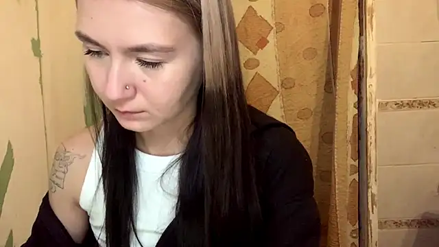 Snapshot of ArianeBhayani chatting on 10/21/25, 09:26 ArianeBhayani online show from 10/21/25, 09:26