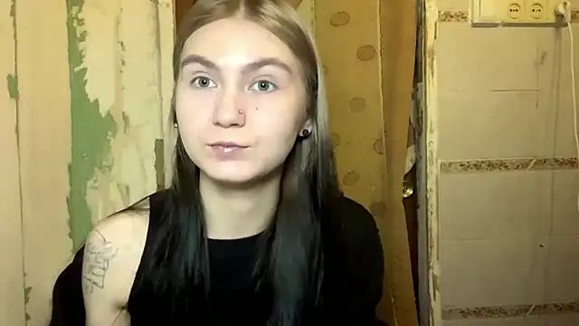 Snapshot of ArianeBhayani chatting on 11/05/25, 09:04 ArianeBhayani online show from 11/05/25, 09:04