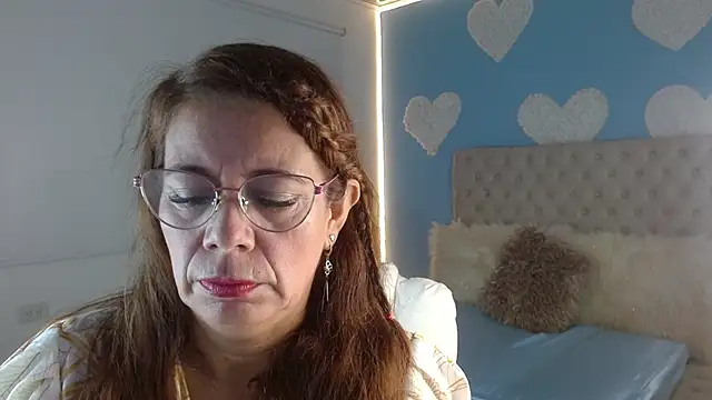 Snapshot of channelsmith_55 chatting on 04/18/26, 01:48 channelsmith 55 online show from 04/18/26, 01:48