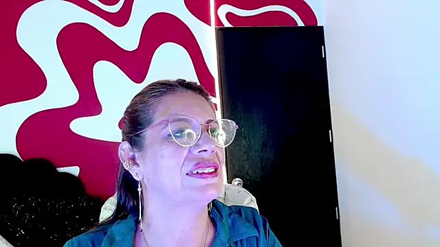 Snapshot of channelsmith_55 chatting on 05/22/26, 01:28 channelsmith 55 online show from 05/22/26, 01:28