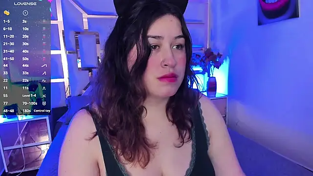 Snapshot of azul_vera chatting on 11/11/25, 01:22 azul vera online show from 11/11/25, 01:22