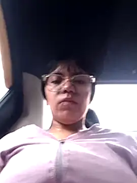 Snapshot of angie_rousse_ chatting on 11/06/25, 01:23 angie rousse online show from 11/06/25, 01:23