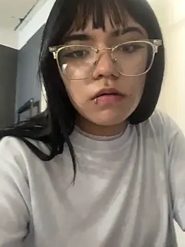 Snapshot of angie_rousse_ chatting on 11/18/25, 12:31 angie rousse online show from 11/18/25, 12:31