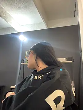 Snapshot of angie_rousse_ chatting on 11/19/25, 01:11 angie rousse online show from 11/19/25, 01:11