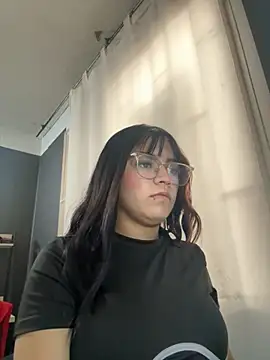 Snapshot of angie_rousse_ chatting on 12/04/25, 12:58 angie rousse online show from 12/04/25, 12:58