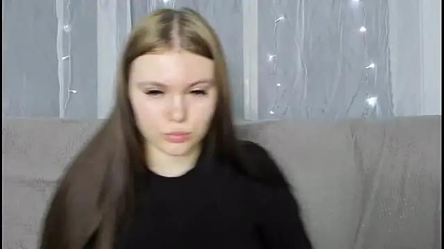 Snapshot of Musegirl chatting on 12/17/25, 02:06 Musegirl online show from 12/17/25, 02:06