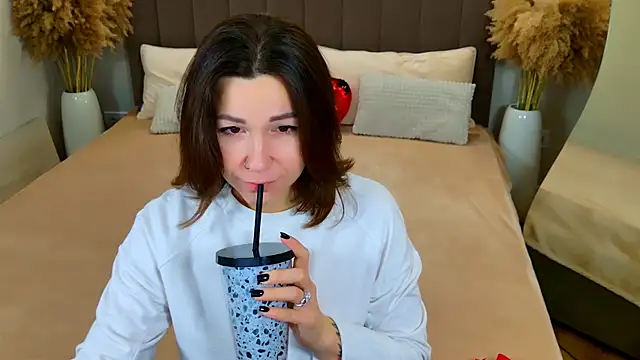 EdenSolis online show from 03/08/26, 09:24