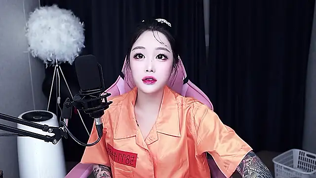 MISA 02 online show from 10/18/25, 11:00