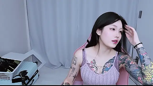 MISA 02 online show from 12/17/25, 12:22