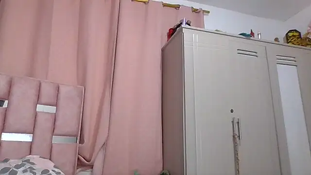 abby moss 2 online show from 12/04/25, 09:29