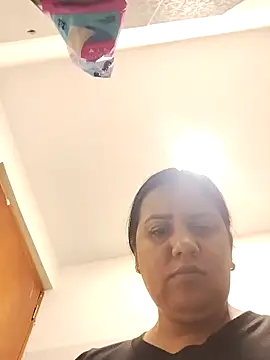 Candy-Samanthy online show from 10/29/25, 04:37