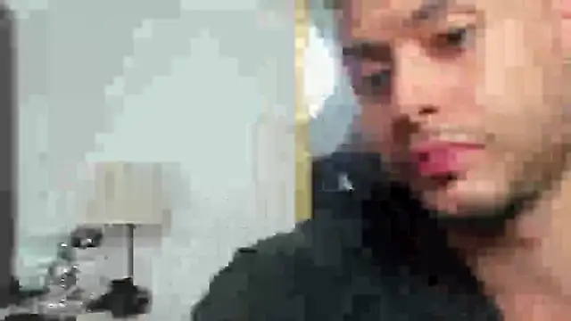 Snapshot of Ken_mailik1 chatting on 10/10/25, 10:53 Ken mailik1 online show from 10/10/25, 10:53