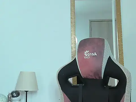 Snapshot of Ken_mailik1 chatting on 10/19/25, 06:03 Ken mailik1 online show from 10/19/25, 06:03