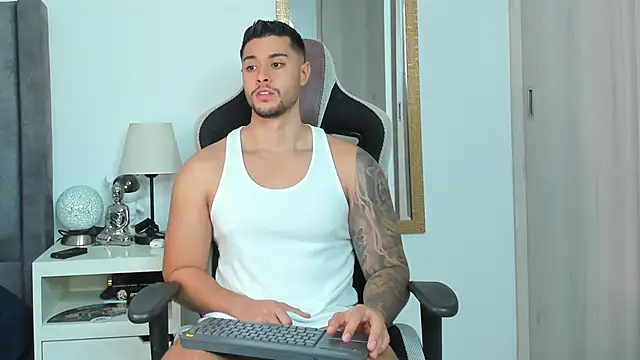 Snapshot of Ken_mailik1 chatting on 11/01/25, 11:40 Ken mailik1 online show from 11/01/25, 11:40