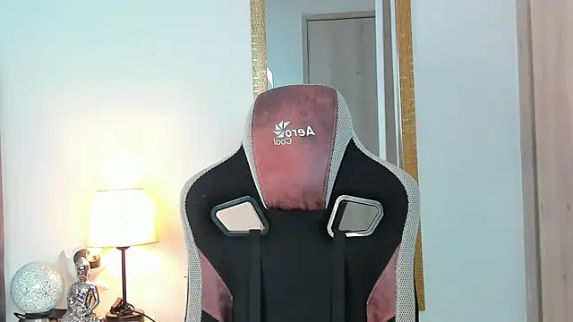 Snapshot of Ken_mailik1 chatting on 11/09/25, 04:44 Ken mailik1 online show from 11/09/25, 04:44