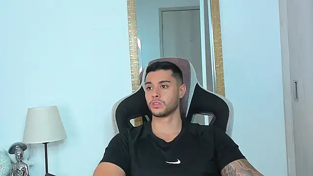 Snapshot of Ken_mailik1 chatting on 11/29/25, 08:56 Ken mailik1 online show from 11/29/25, 08:56