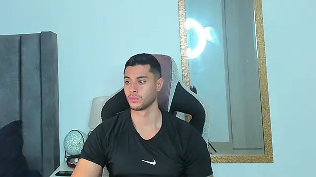 Snapshot of Ken_mailik1 chatting on 12/18/25, 05:46 Ken mailik1 online show from 12/18/25, 05:46