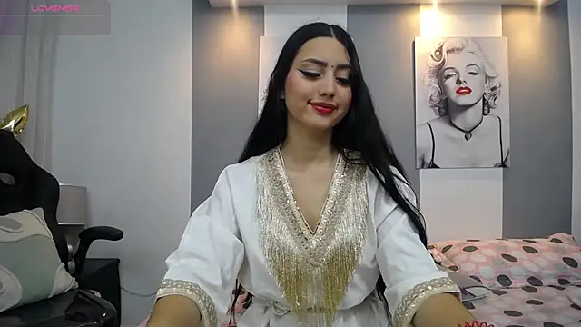 Snapshot of _tahira__ chatting on 11/29/25, 12:30 tahira online show from 11/29/25, 12:30