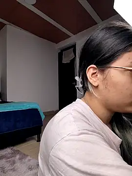 Snapshot of harper_ks chatting on 12/17/25, 01:39 harper ks online show from 12/17/25, 01:39