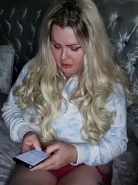 Sultress6969 online show from 12/17/25, 08:15