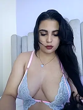 Snapshot of shainadavis chatting on 10/27/25, 12:47 shainadavis online show from 10/27/25, 12:47