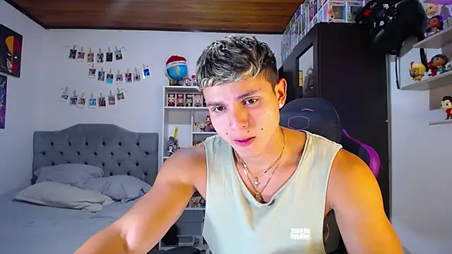 mirallesandbig online show from 10/10/25, 11:04