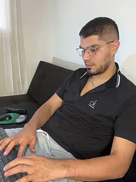 mirallesandbig online show from 10/27/25, 09:41