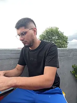 mirallesandbig online show from 11/16/25, 08:58