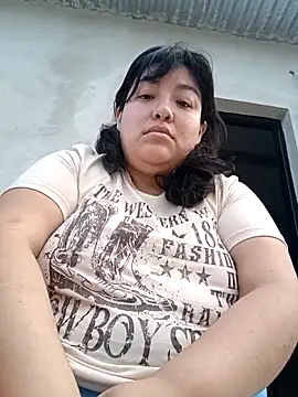 Snapshot of Limoncito027 chatting on 10/11/25, 07:56 Limoncito027 online show from 10/11/25, 07:56