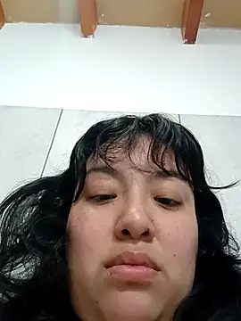 Snapshot of Limoncito027 chatting on 10/23/25, 01:21 Limoncito027 online show from 10/23/25, 01:21